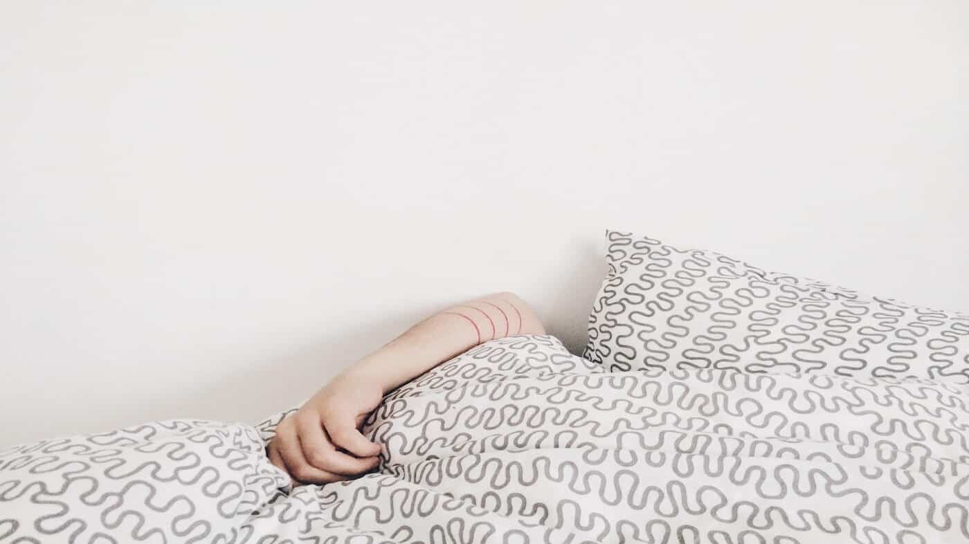How To Use CBD Oil For Better Sleep At Night
