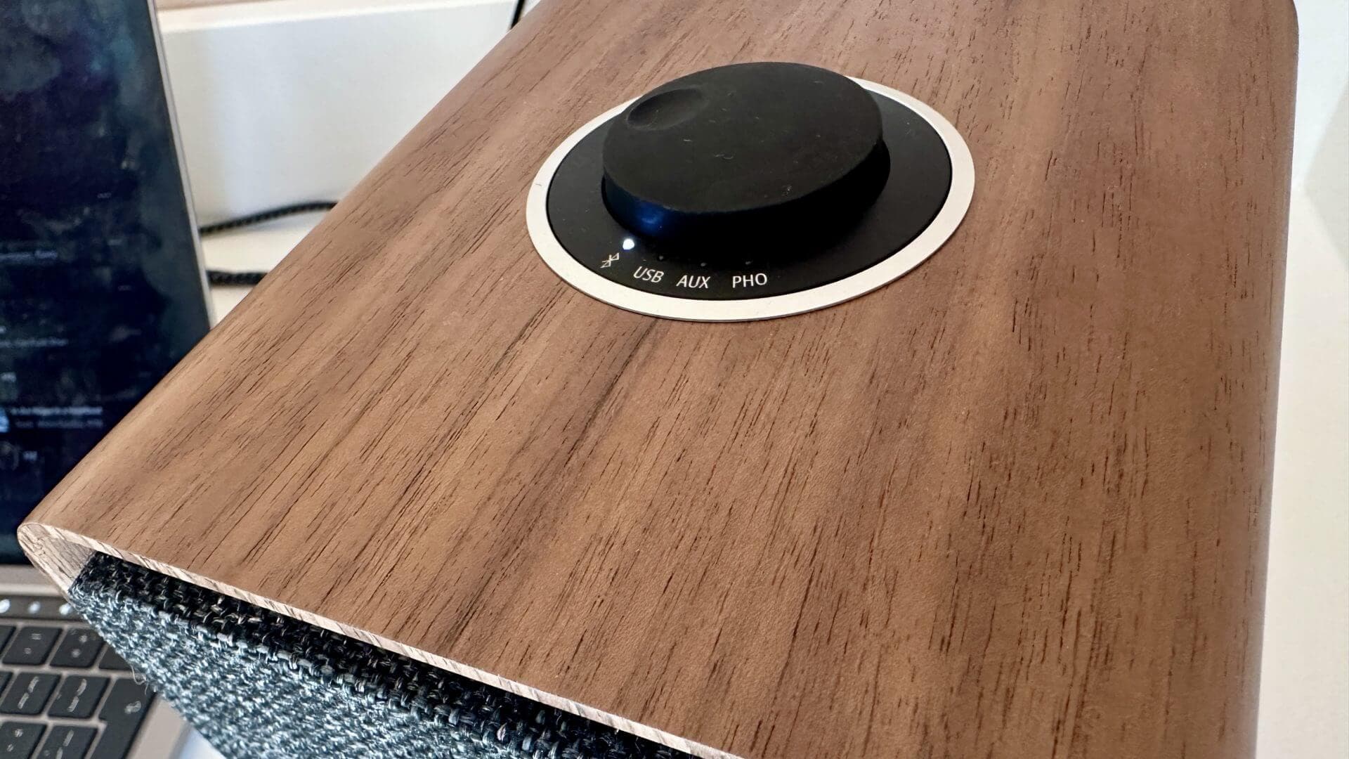 RotoDial control on the top of the main speaker