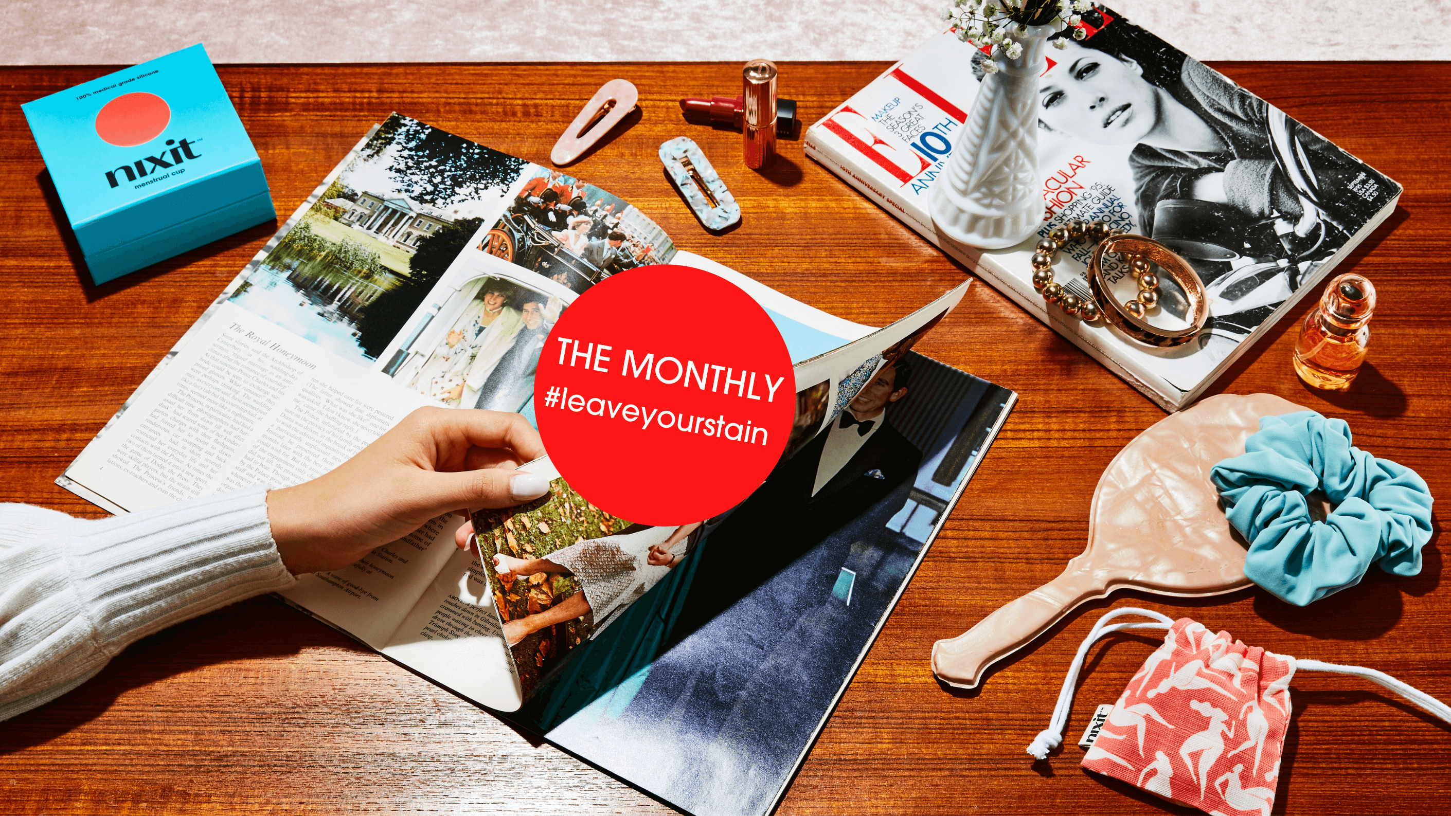 The Monthly - Simply La Femme