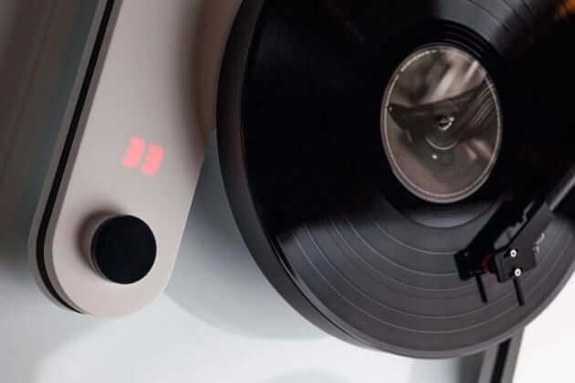 Luphonic H2 Turntable: Minimalist Magic with a Removable Control Disc