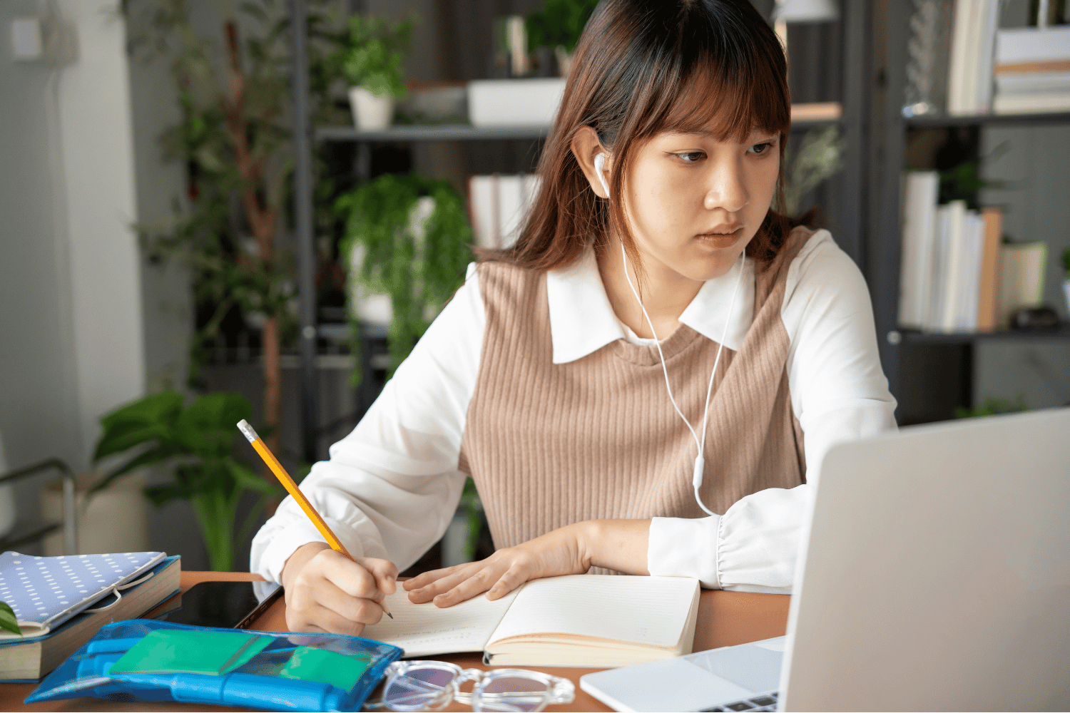 Best Self-Paced Online Courses for College Credit [2026]