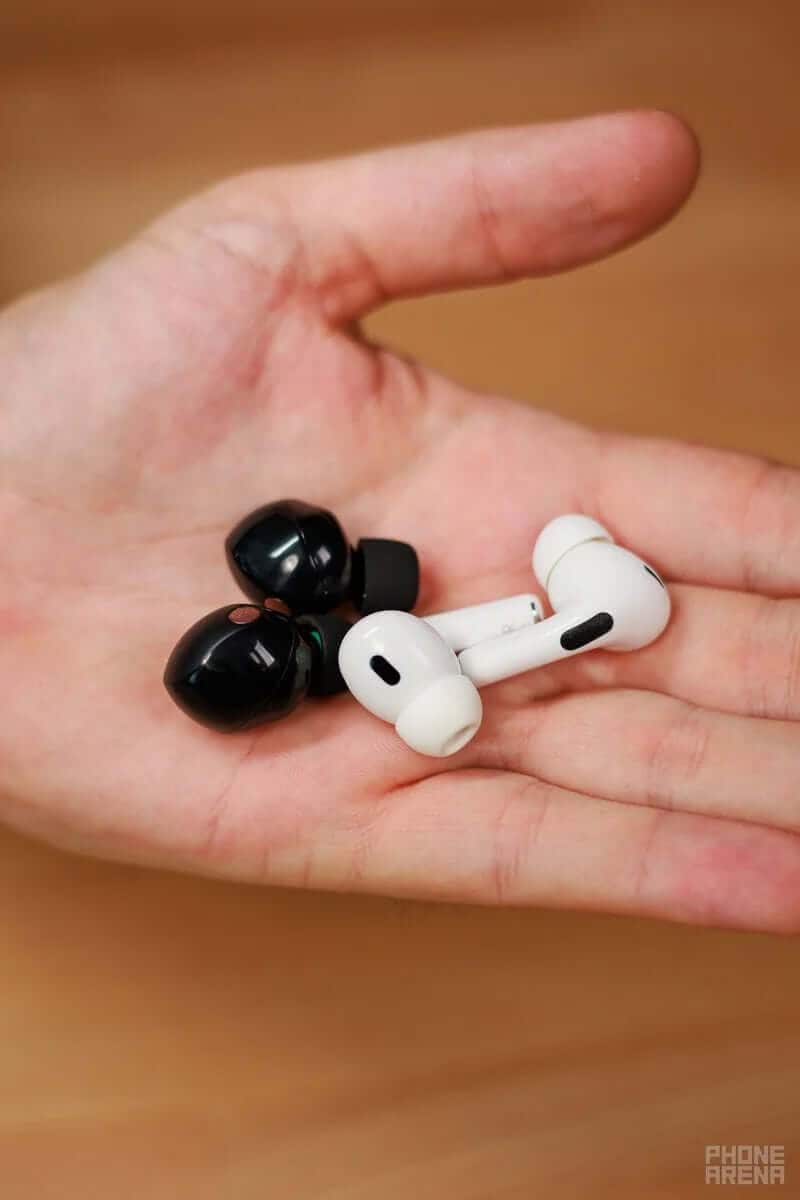 Sony WF-1000XM5 vs Apple AirPods Pro Design Alternate