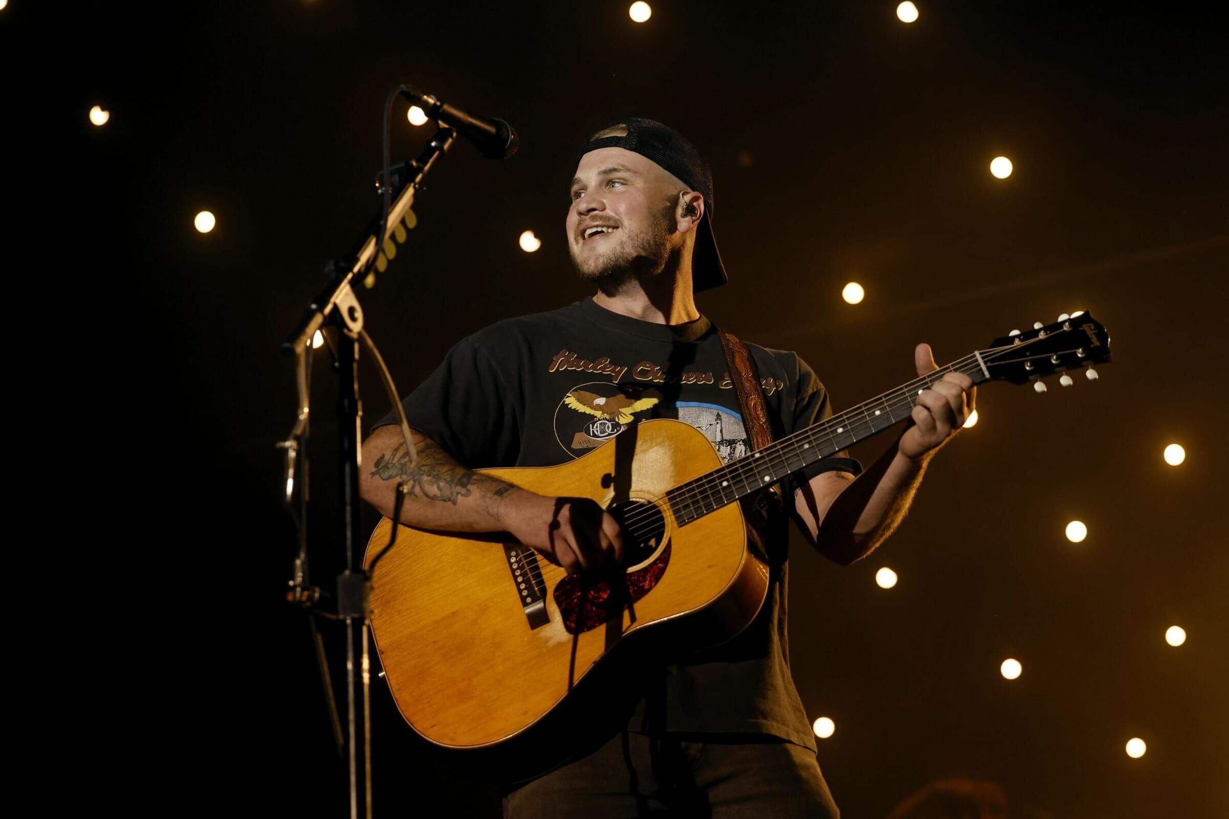 Zach Bryan and Bruce Springsteen performing together