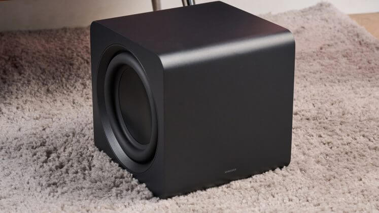 Compact subwoofer of the Samsung HW-Q800F.