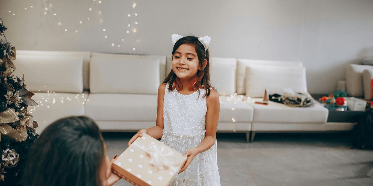 Hanukkah 2026 Gift Guide for Girls (Clean, Age-Appropriate Beauty Play)