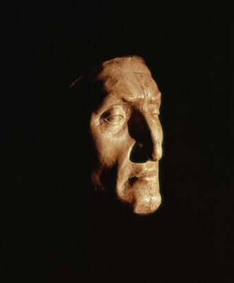 Dante Alighieri’s death mask, symbolizing the historic depth Schnabel channels.