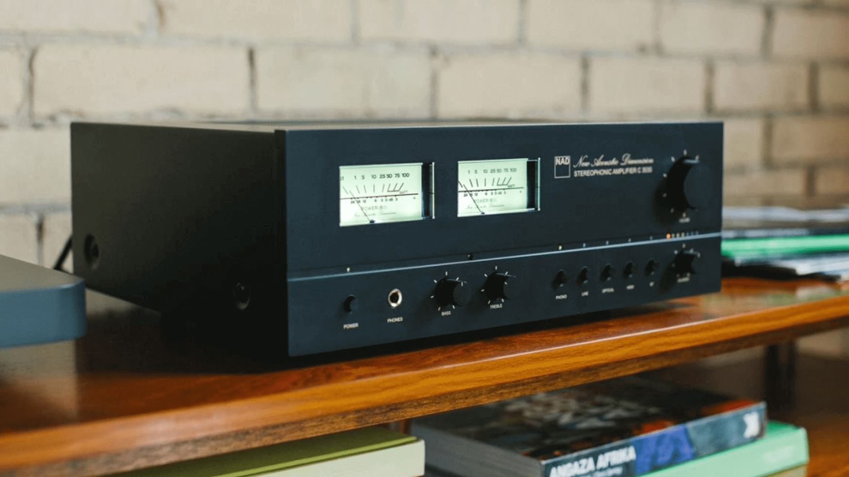 NAD C 3030S amplifier with vintage design elements