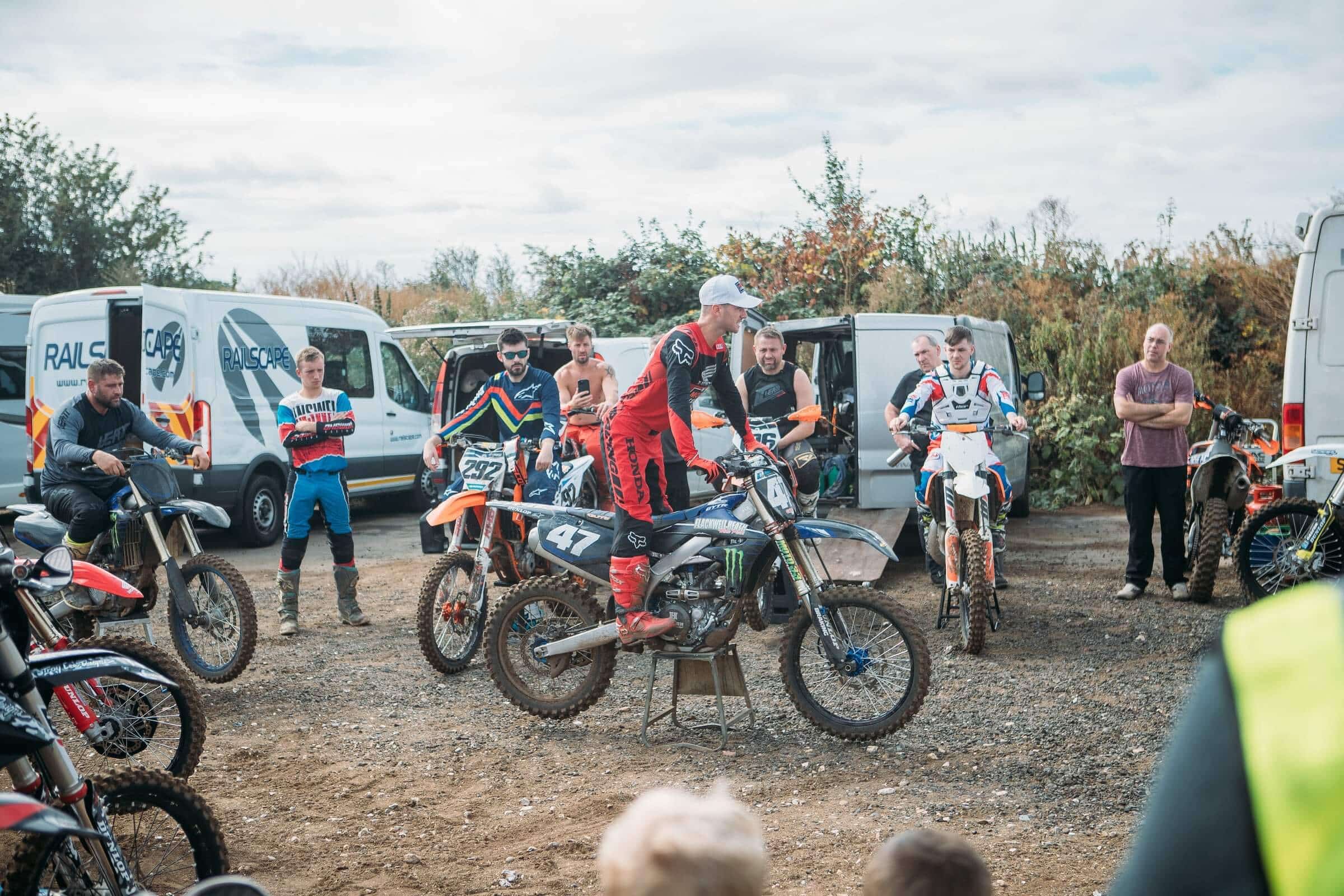 Mastering the Art of Braking on a Dirt Bike