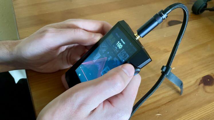 Adjusting volume on Astell & Kern A&norma SR35
