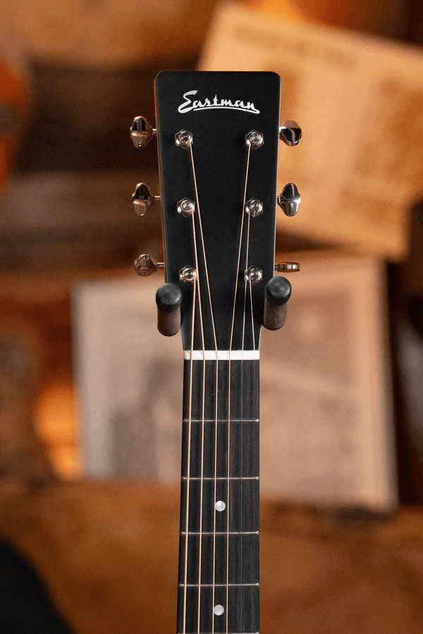 solid vs laminate acoustic guitars