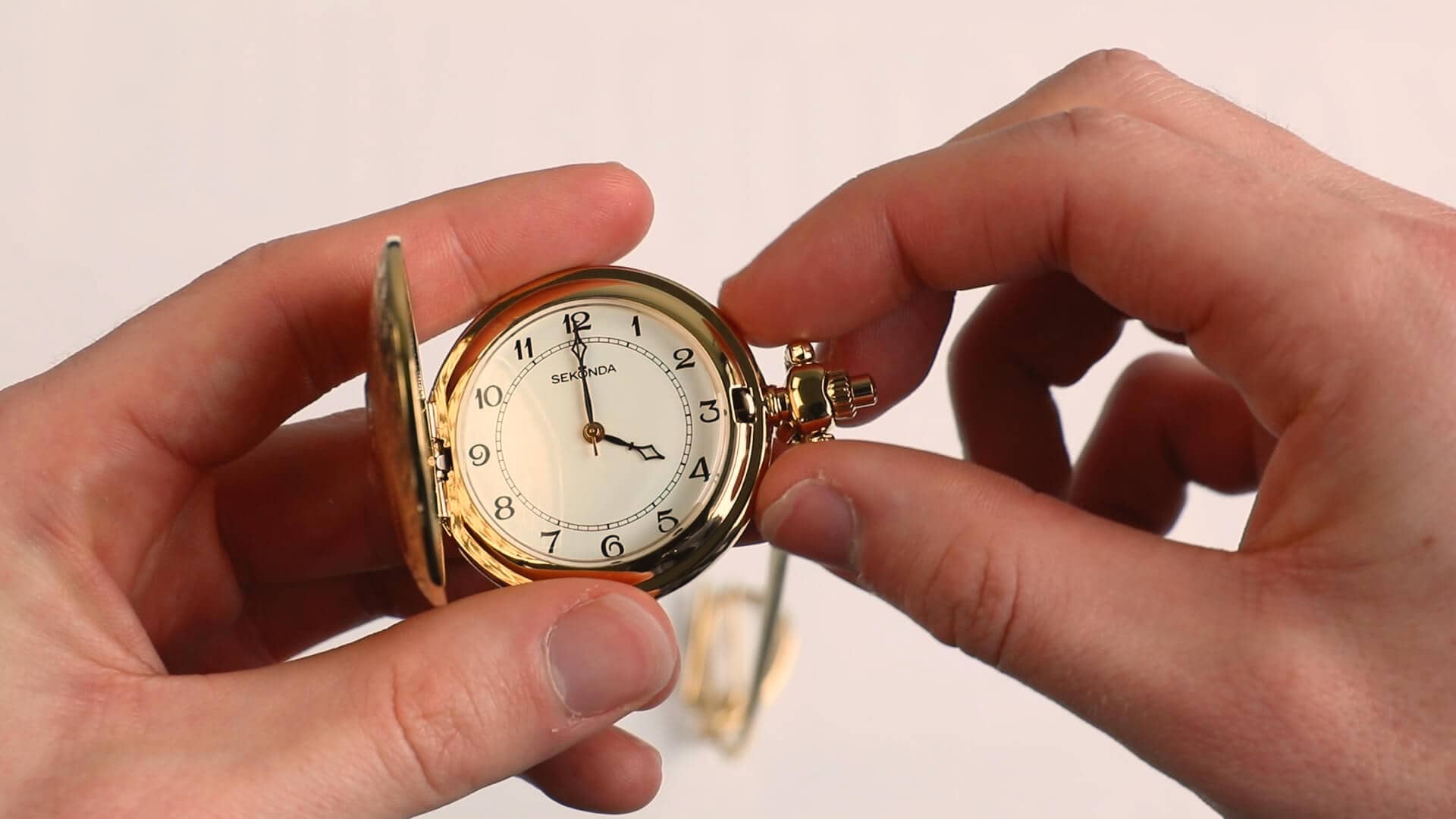 How To Change The Time On A Pocket Watch