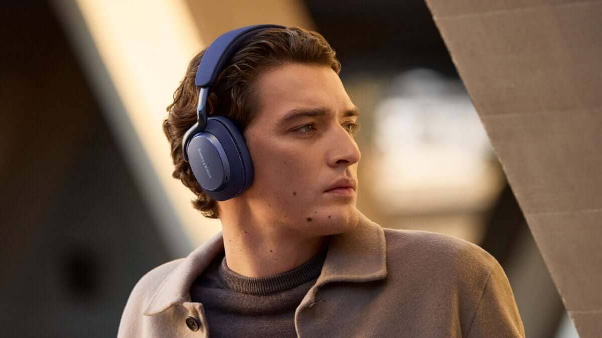 Bowers&Wilkins Px7 S3 lifestyle