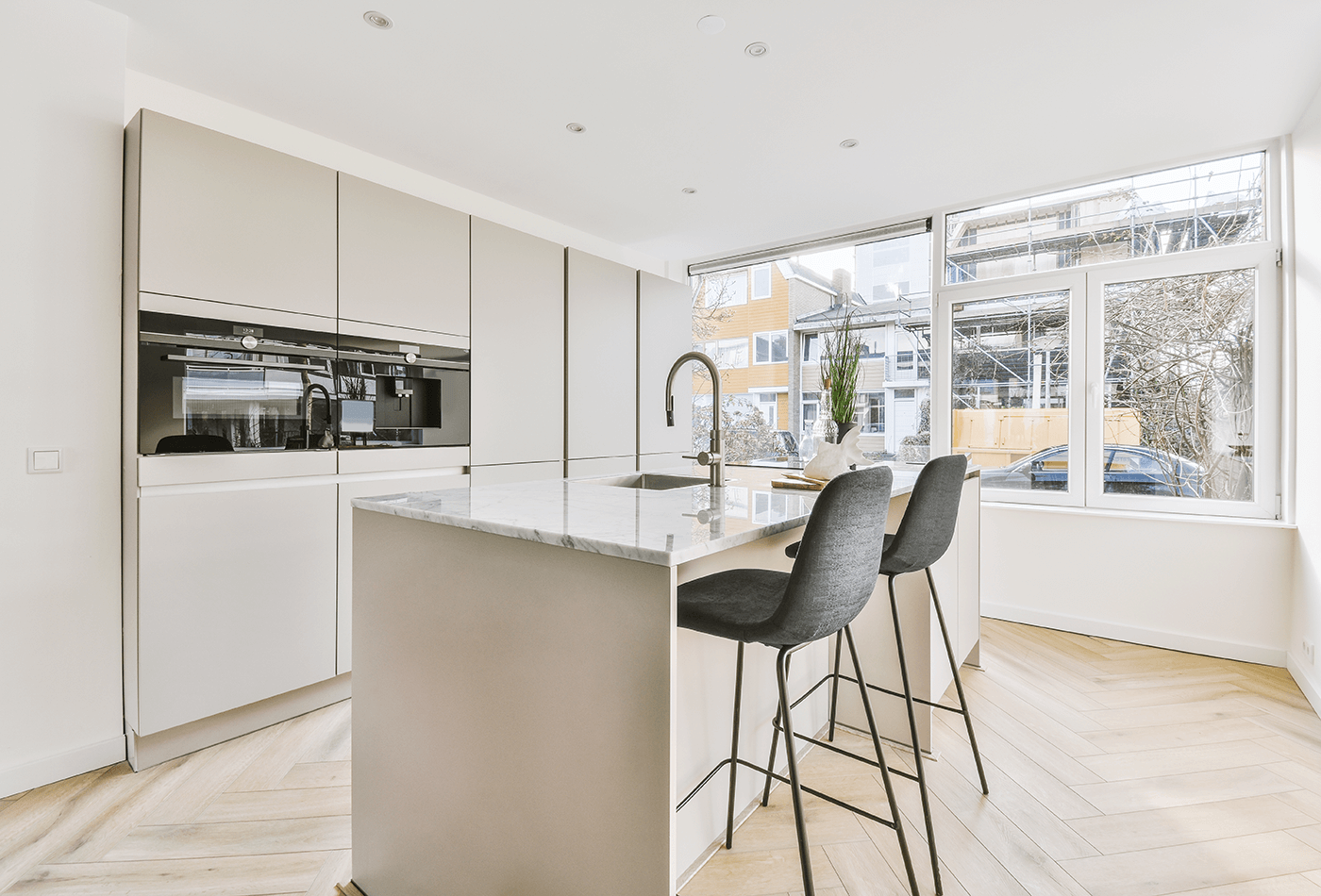 Stunning kitchen; Yet simple Kitchen Inspirations