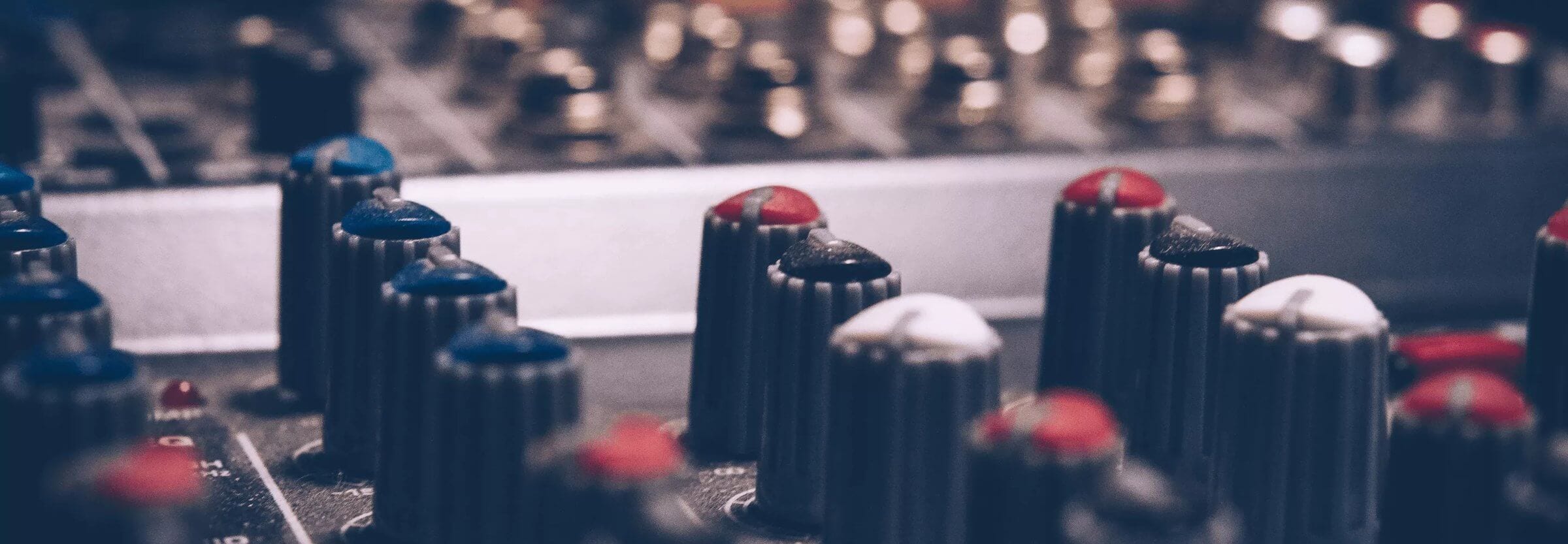 Experts Discuss 5 Beautifully Mixed & Mastered Tracks from the Last 40 Years