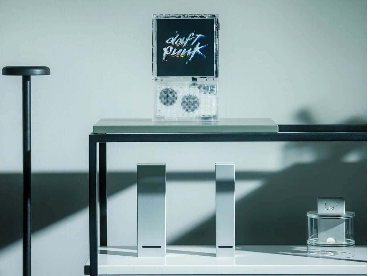 ClearFrame CD player displaying an album cover