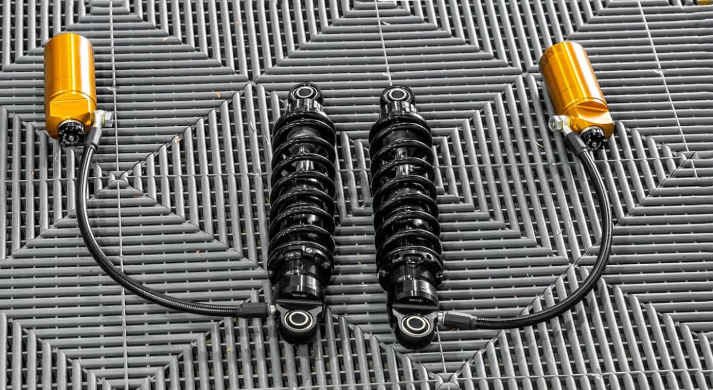 NEW Ohlins HD 779 / HD 778 Twin STX36 Blackline Shocks for Harley Baggers