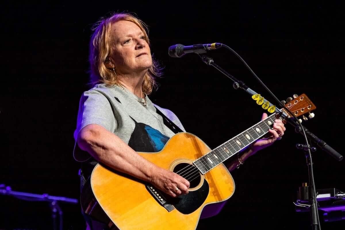 Indigo Girl Emily Saliers Embraces Musical Theater with 'Starstruck'