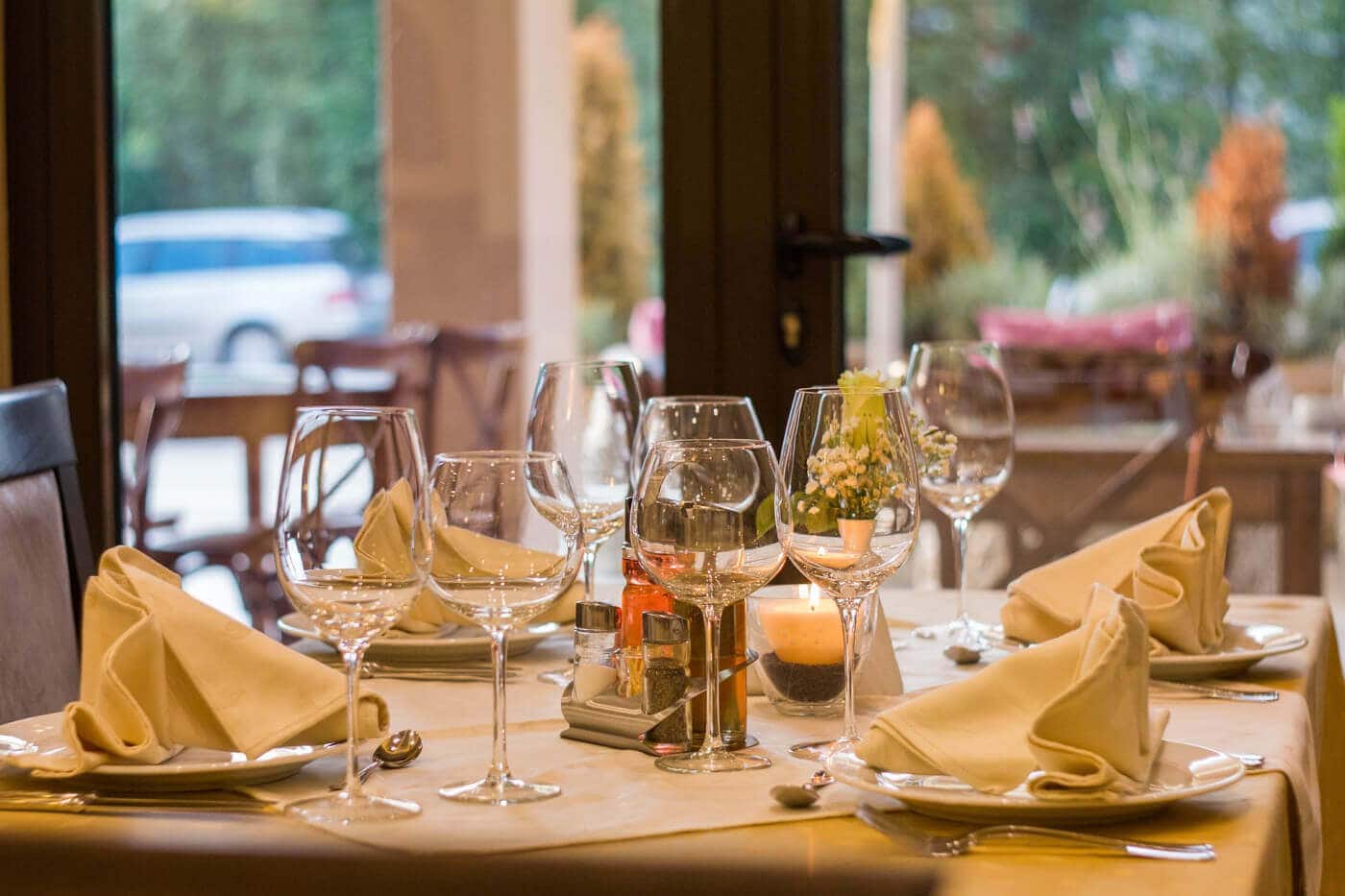 How to do the Prohibition Napkin Fold