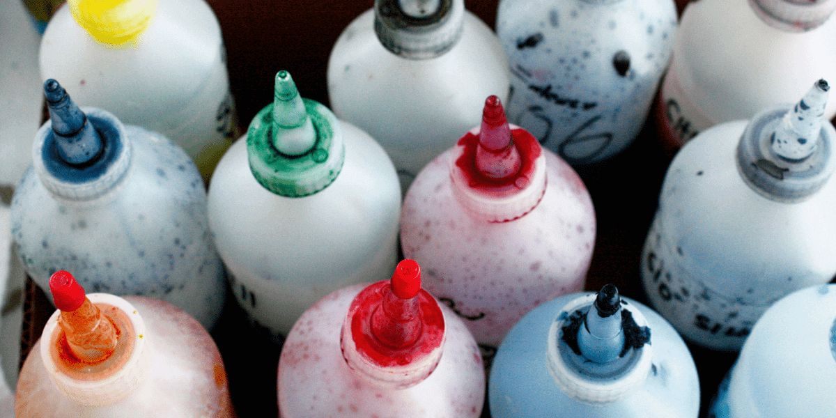 dye free makeup for kids and safer alternatives to synthetic dyes