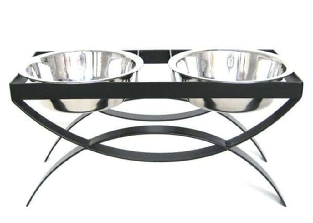 The Benefits of Elevated Dog Bowls