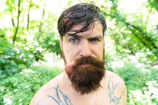 7 Reasons Why Your Beard Is Begging For Beard Oil