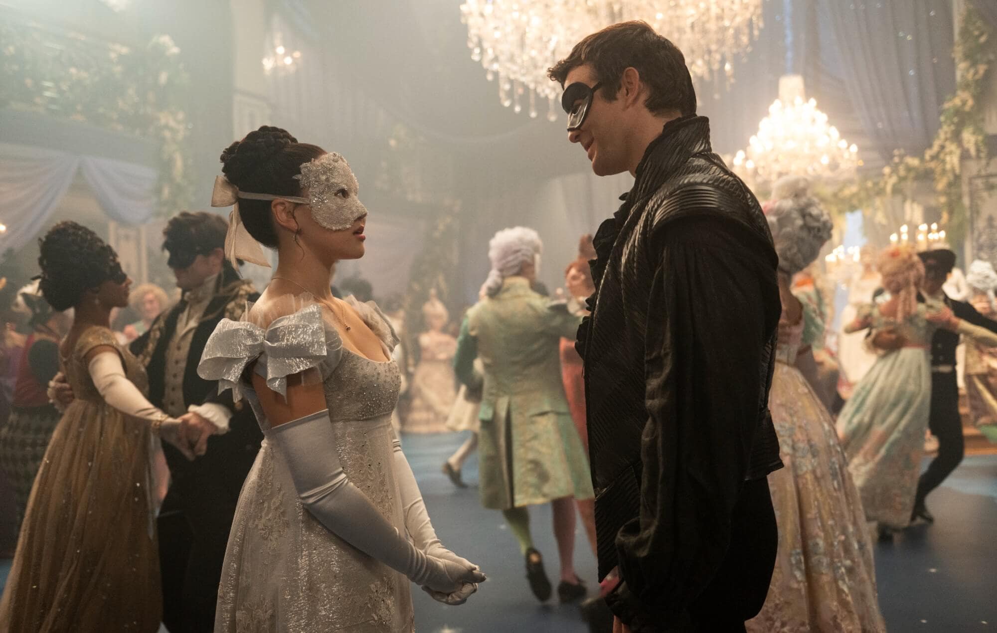 Luke Thompson and Yerin Ha in Bridgerton season 4