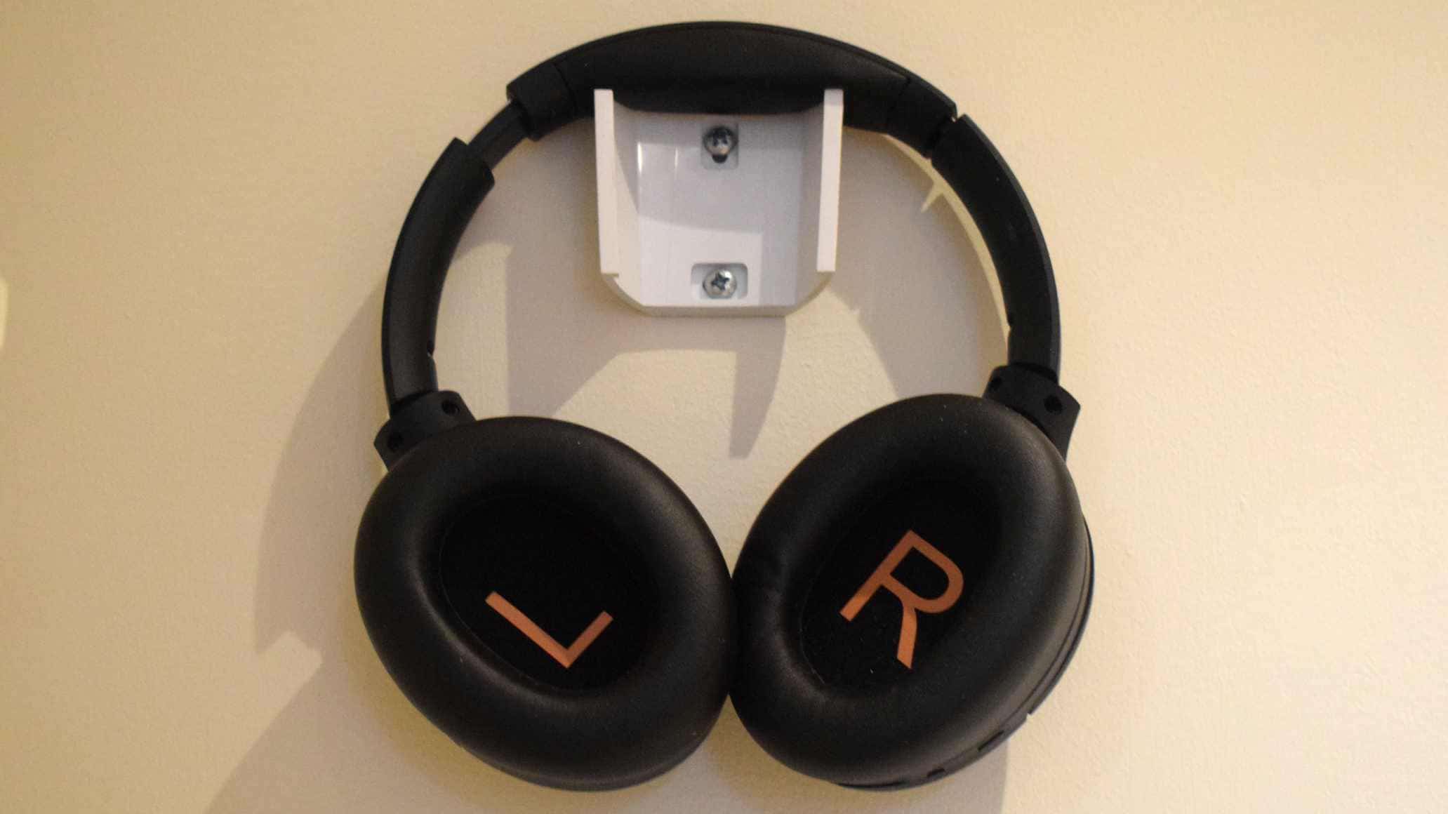 Soundpeats Cove Pro headphones: budget-friendly model