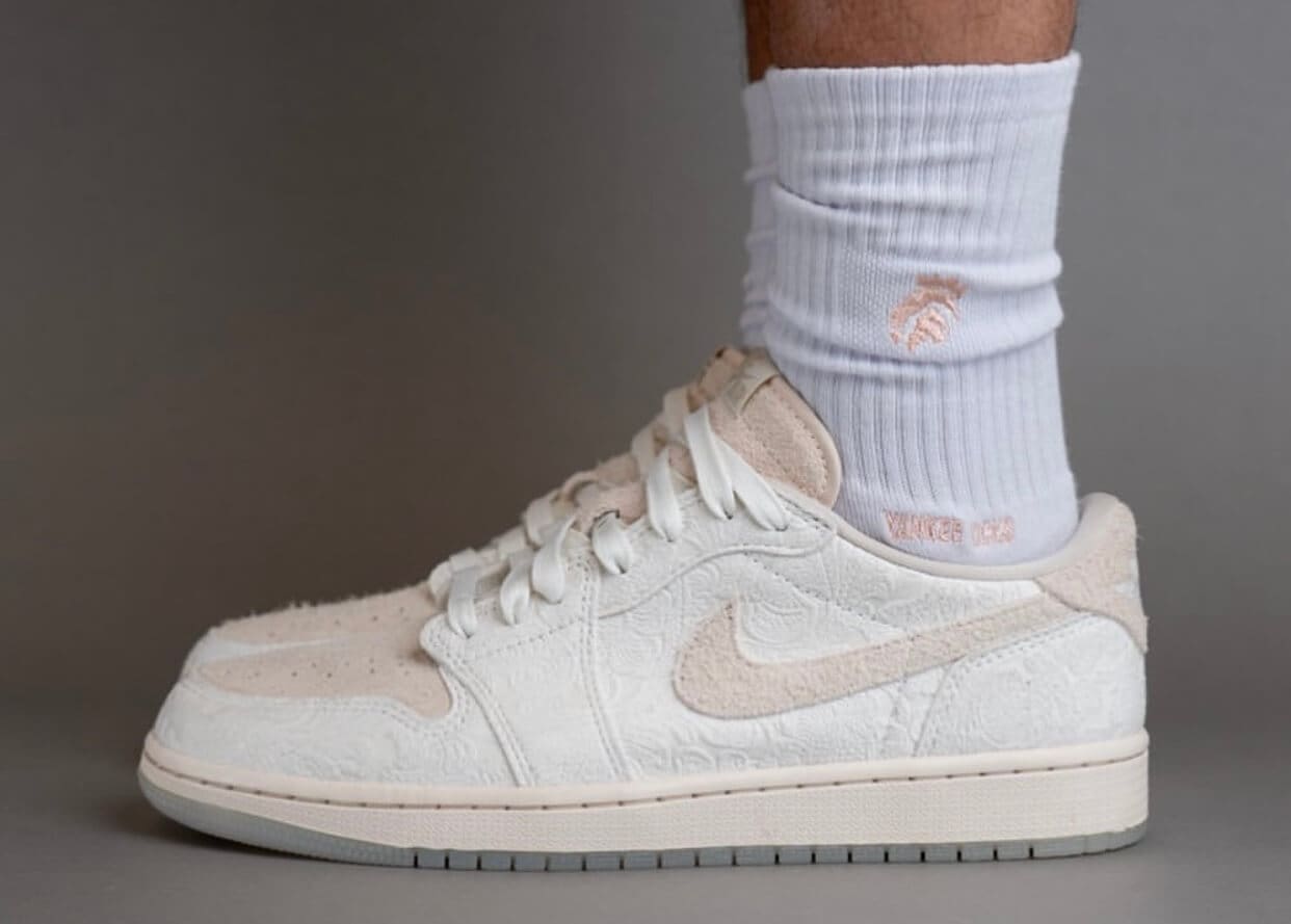 CHRIS PAUL X AIR JORDAN 1 LOW OG “GIVE THEM FLOWERS”