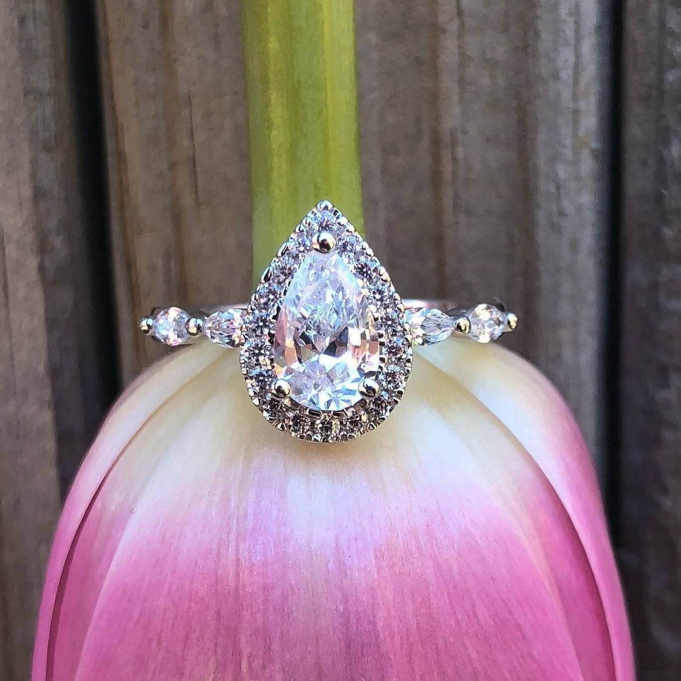 A Roundup Of Our Best Halo Engagement Rings