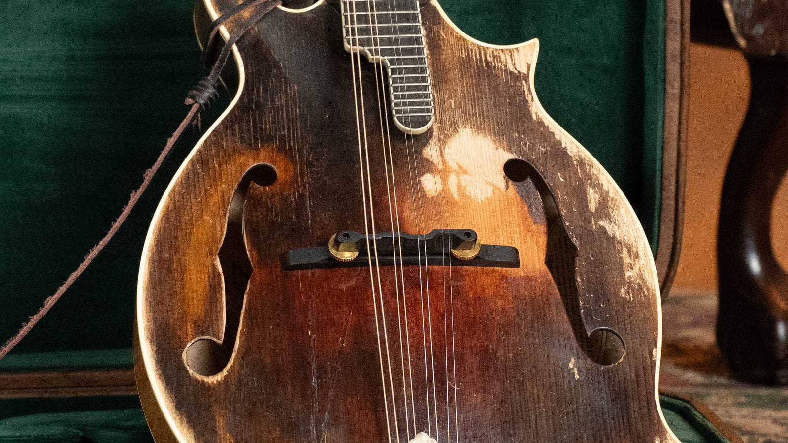 Hall of Fame Monroe: Gibson's Tribute to the F-5 That Built Bluegrass