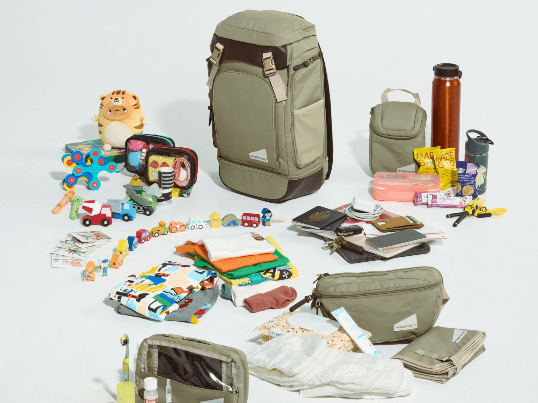 Traveling with a toddler: our packing guide for flights and road trips