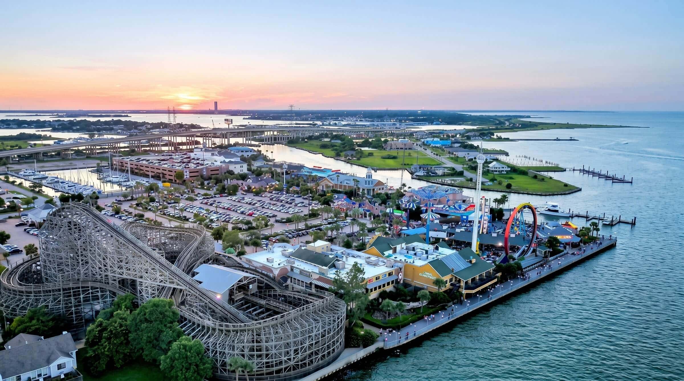 Waterfront homes and bay views representing living in Kemah TX beyond the boardwalk