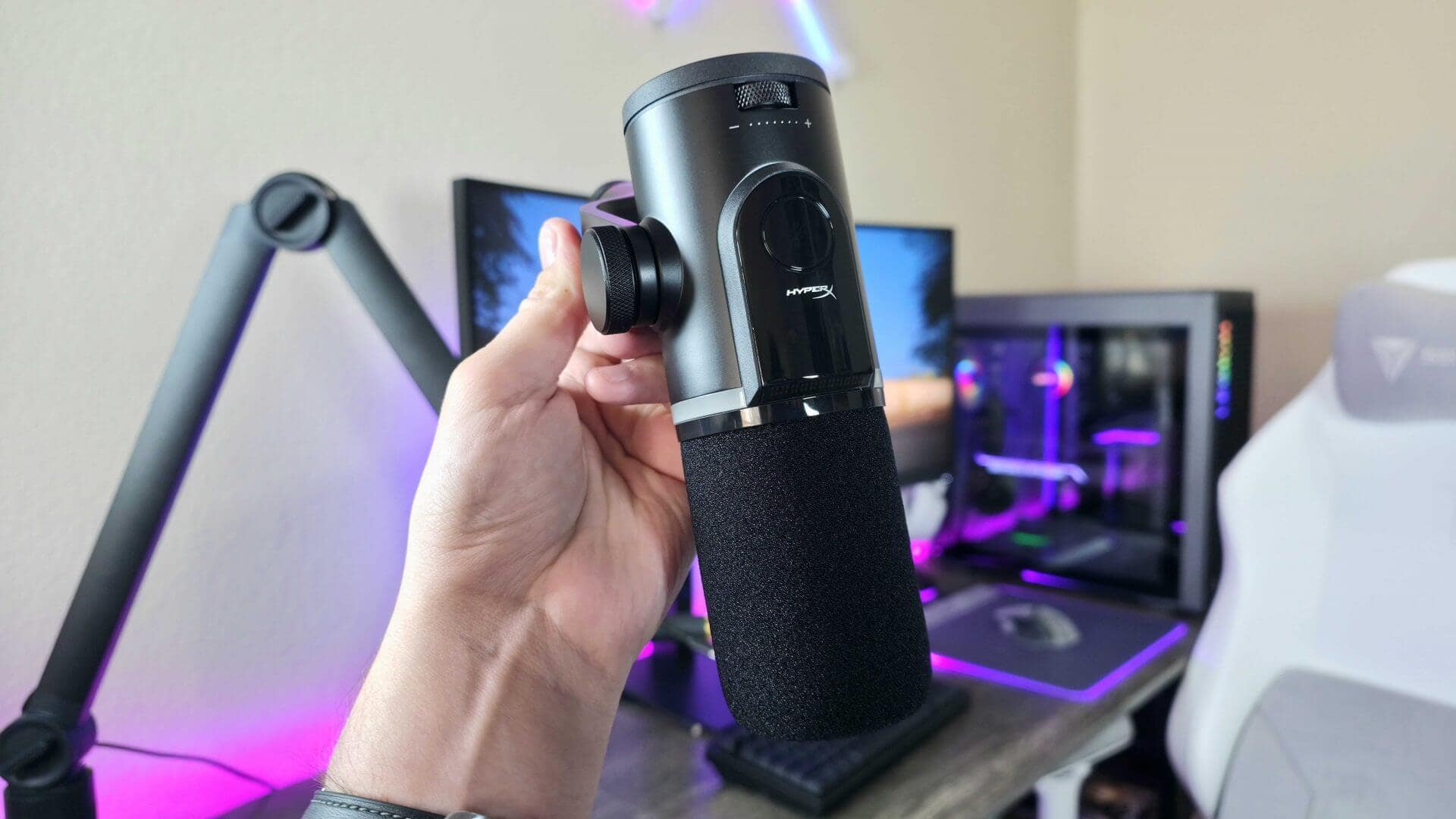 HyperX FlipCast studio microphone