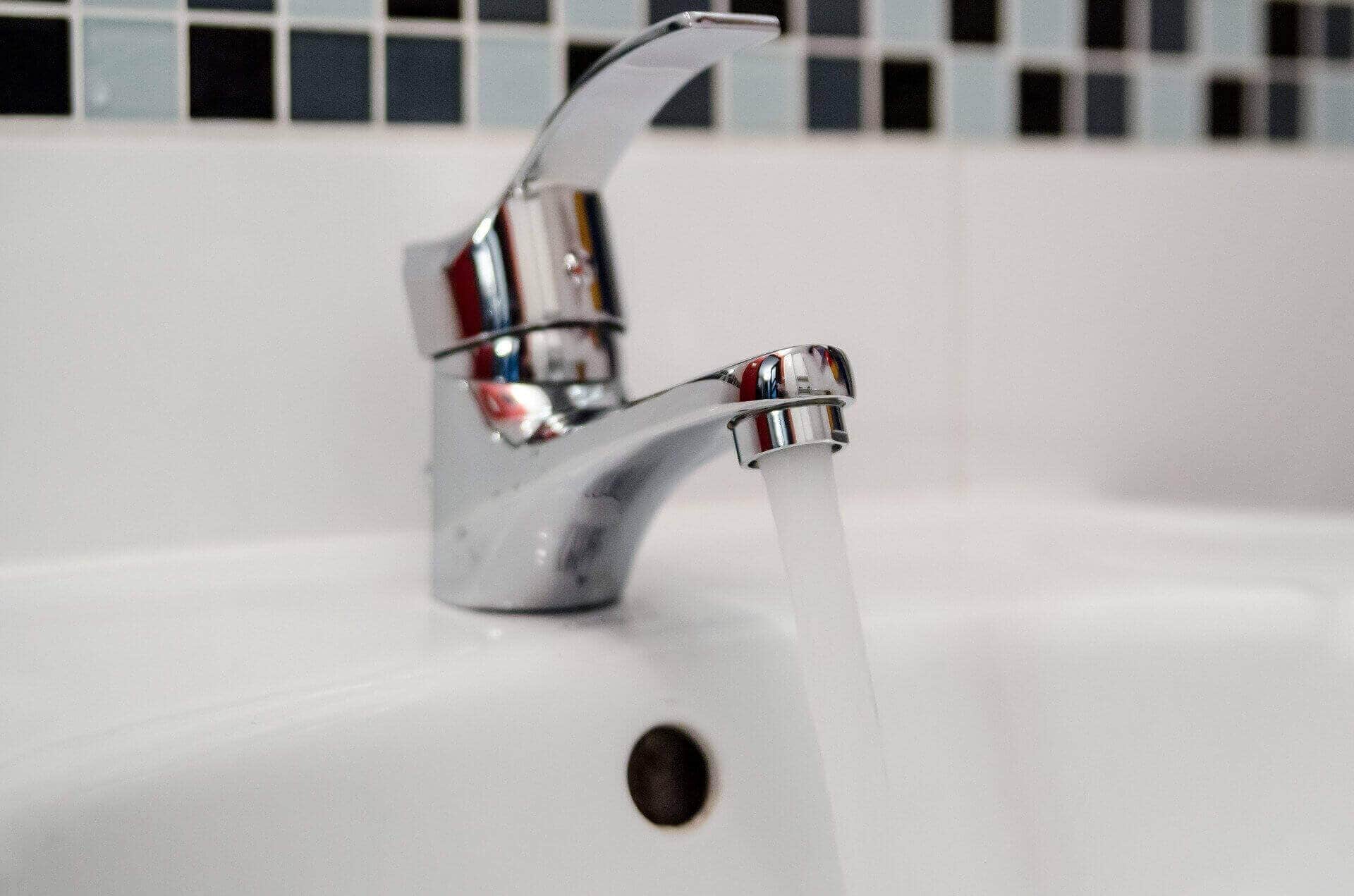 Bathroom tap.jpg