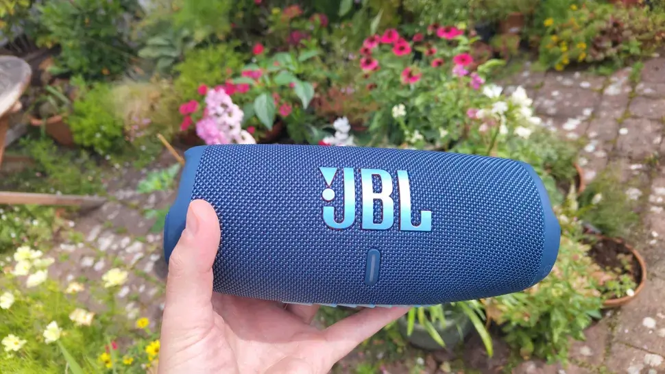 Top Outdoor Speakers of 2025: Portable, Wireless, and Waterproof Models