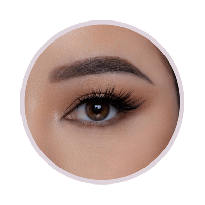 flared false lash on a almond shape eye