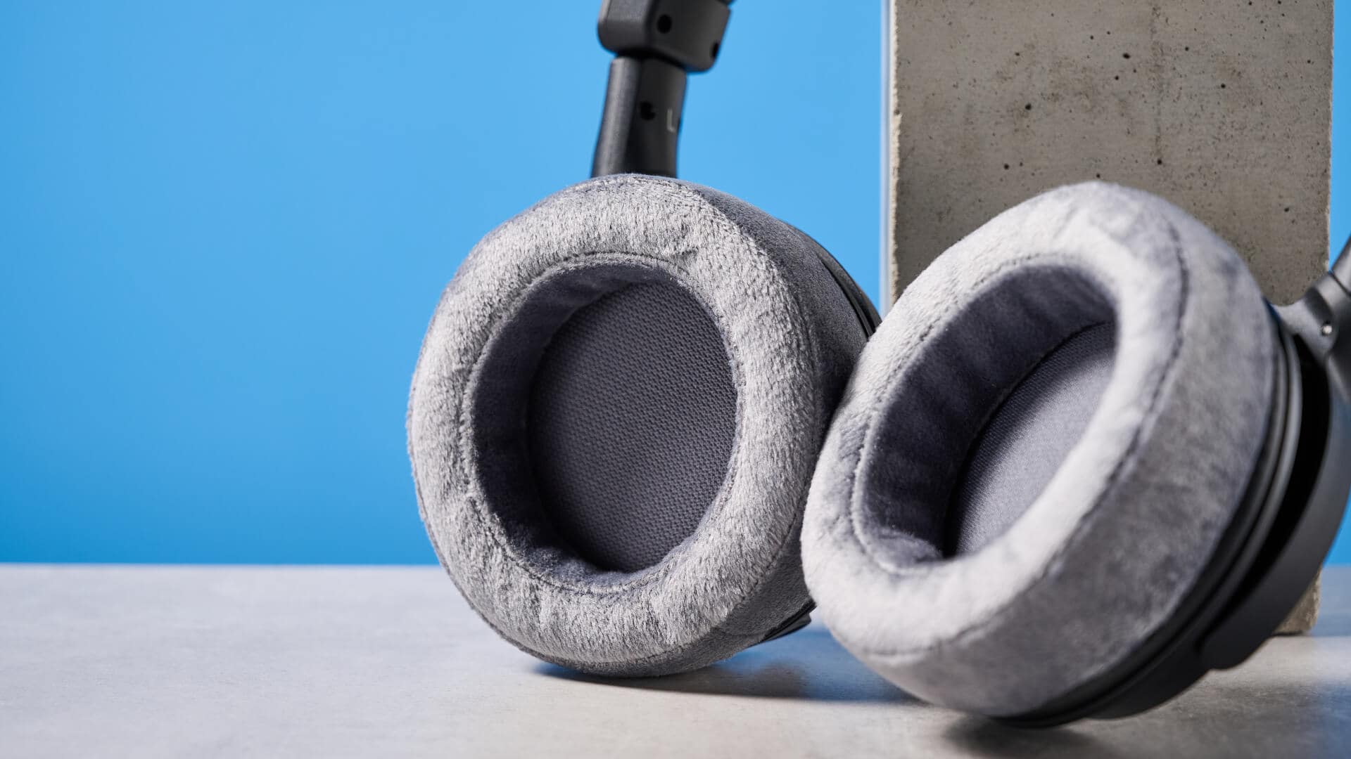 DT 270 Pro sleek black design with velour ear pads