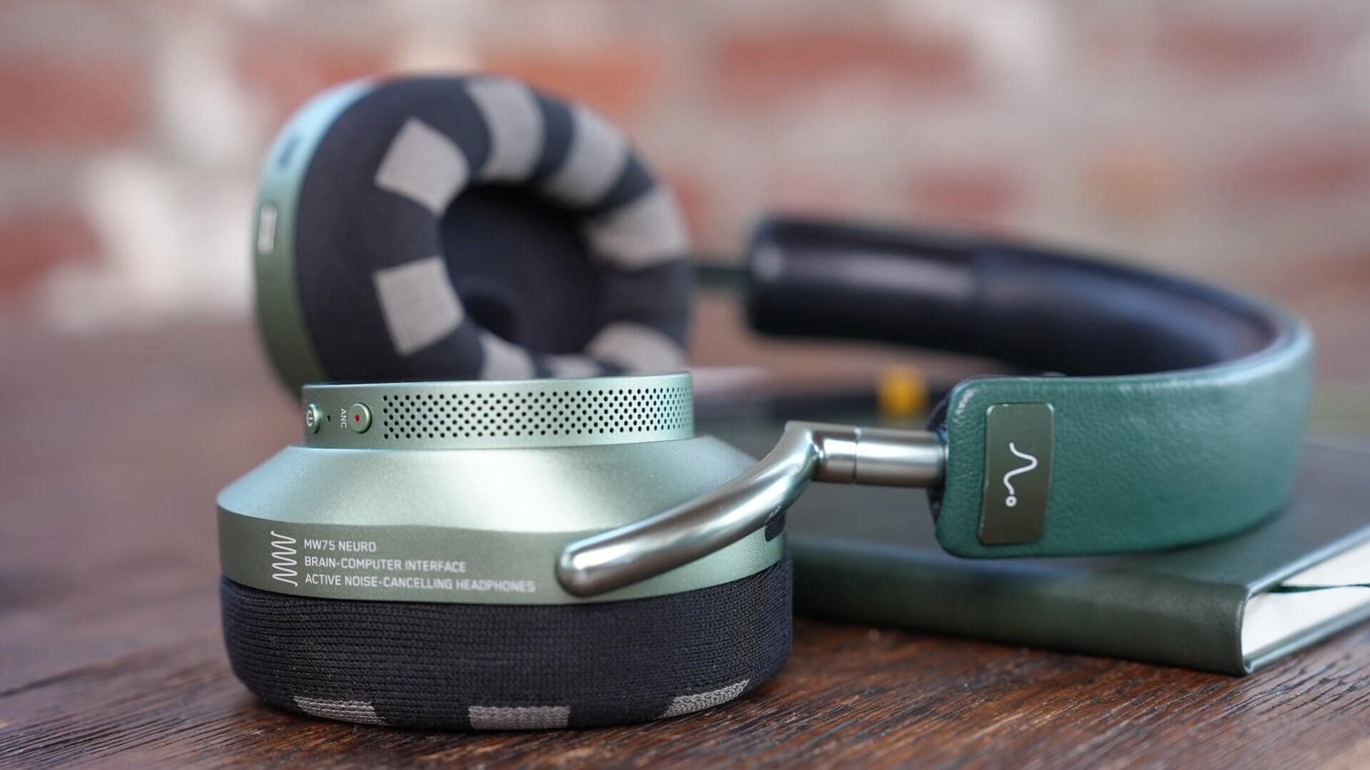 Brain Under Control: How Neurable Headphones Monitor Your Mind