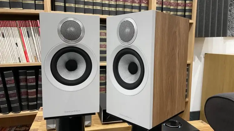 Bowers & Wilkins 607 S3