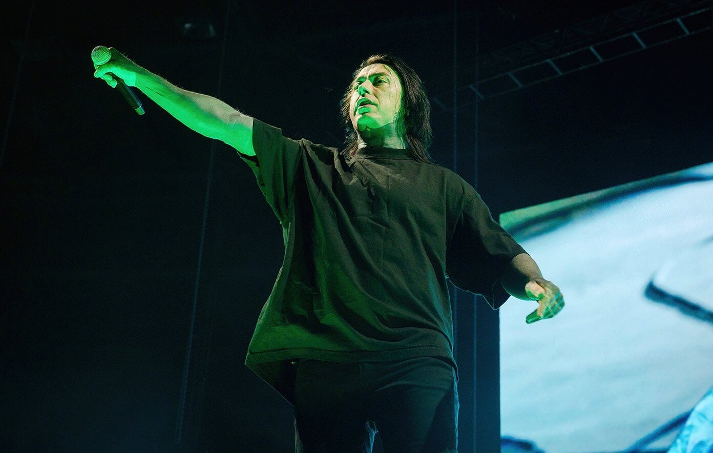 Ronnie Radke Claims Estranged Wife of Tommy Lee Threatened Him Over “Catfish” Affair