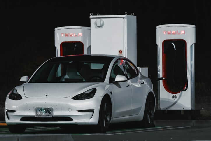 Hydrogen vs. Electric Cars: The Future of Clean Transportation