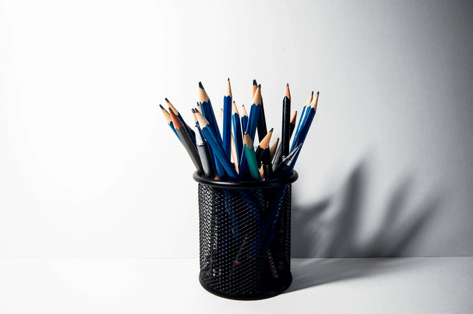 Charcoal vs Graphite Pencils  - What’s The Difference?