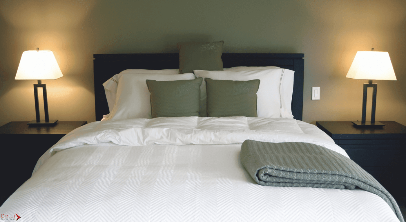 Who sells bulk case packs down‑alternative pillows in bulk for a motel?
