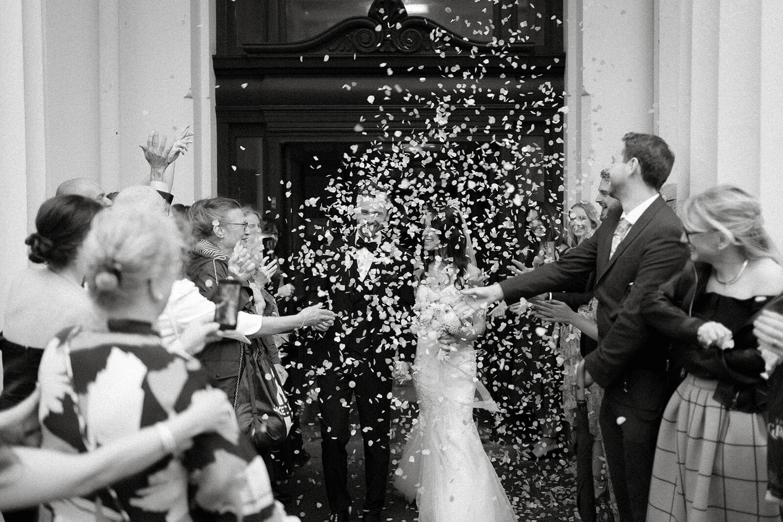 Miriam + Rich: Wildflower pastel wedding confetti