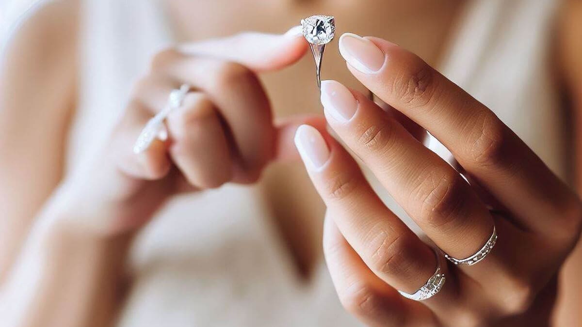 Discovering the Beauty of Simple Engagement Rings