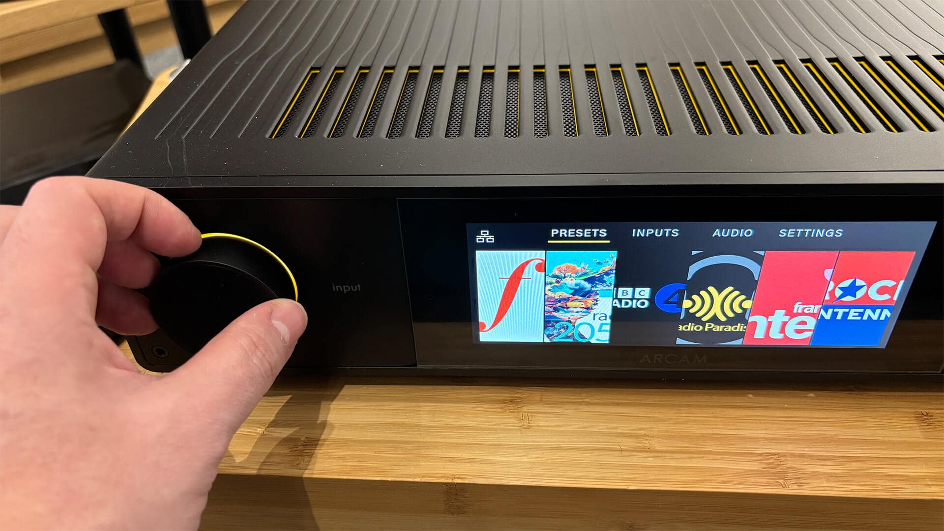 Precise control complements the SA35’s detailed audio performance.