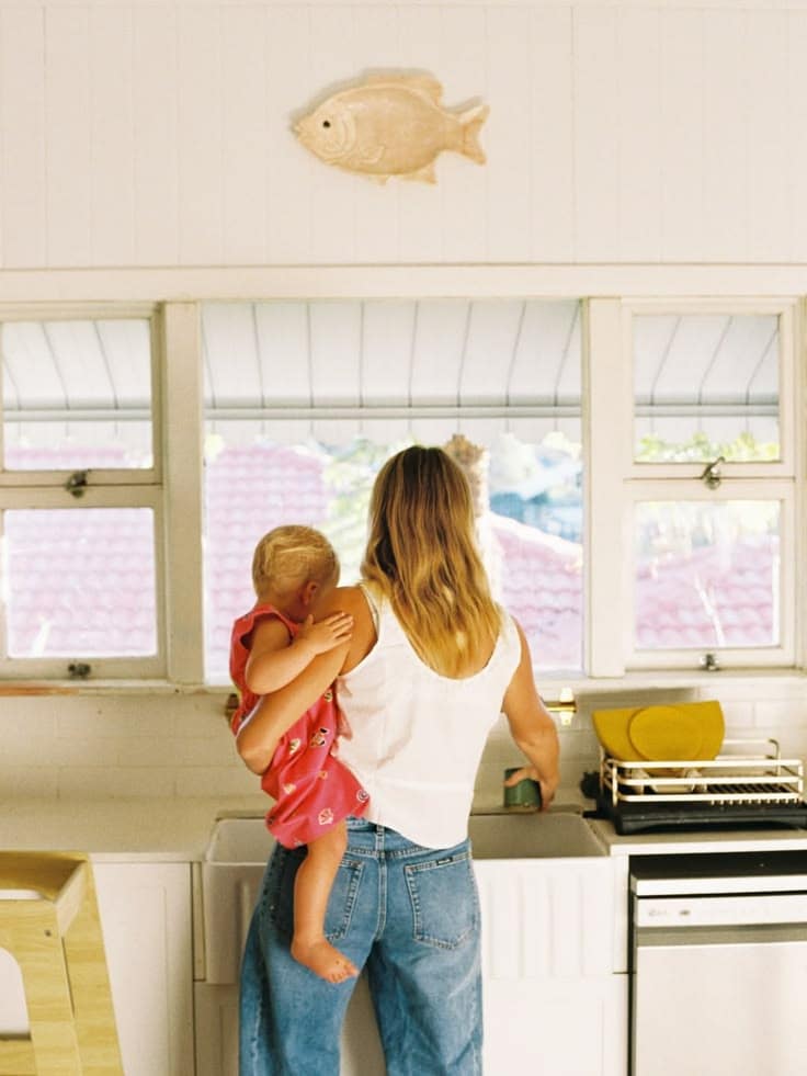 What to Eat When You’re Exhausted: Simple Postpartum Meals That Actually Feel Manageable