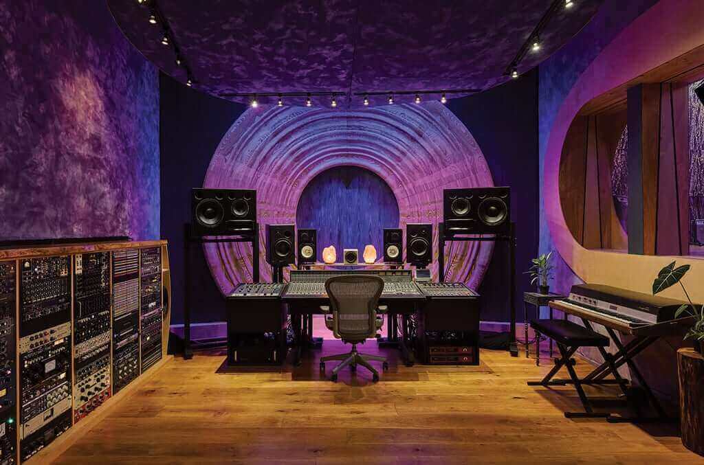 The Electric Garden control room (Brooklyn, NY). Photo by Frank Oudeman.
