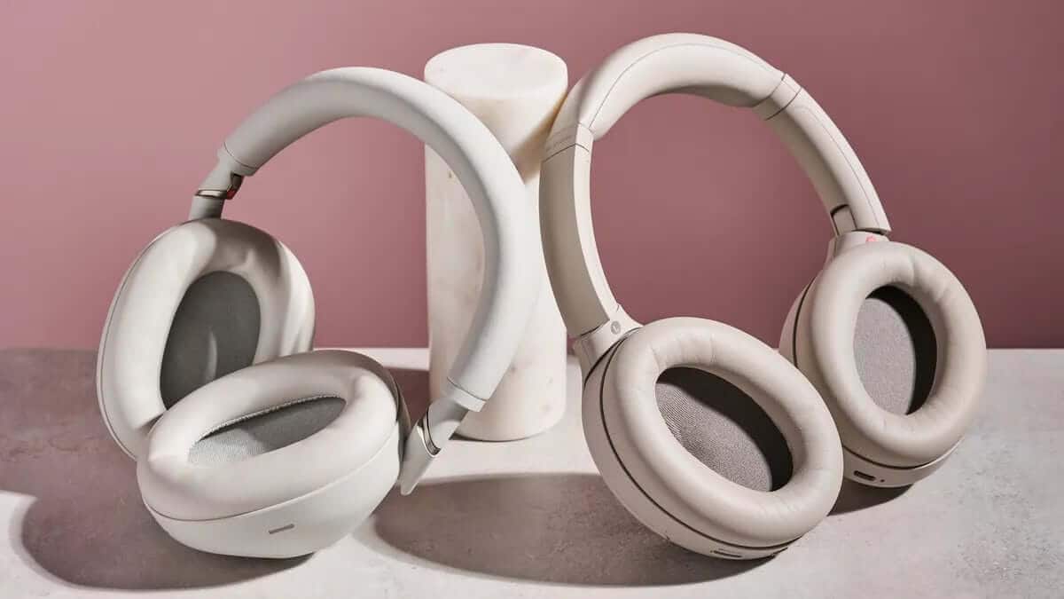 Sony WH-1000XM6 vs Sony WH-1000XM4