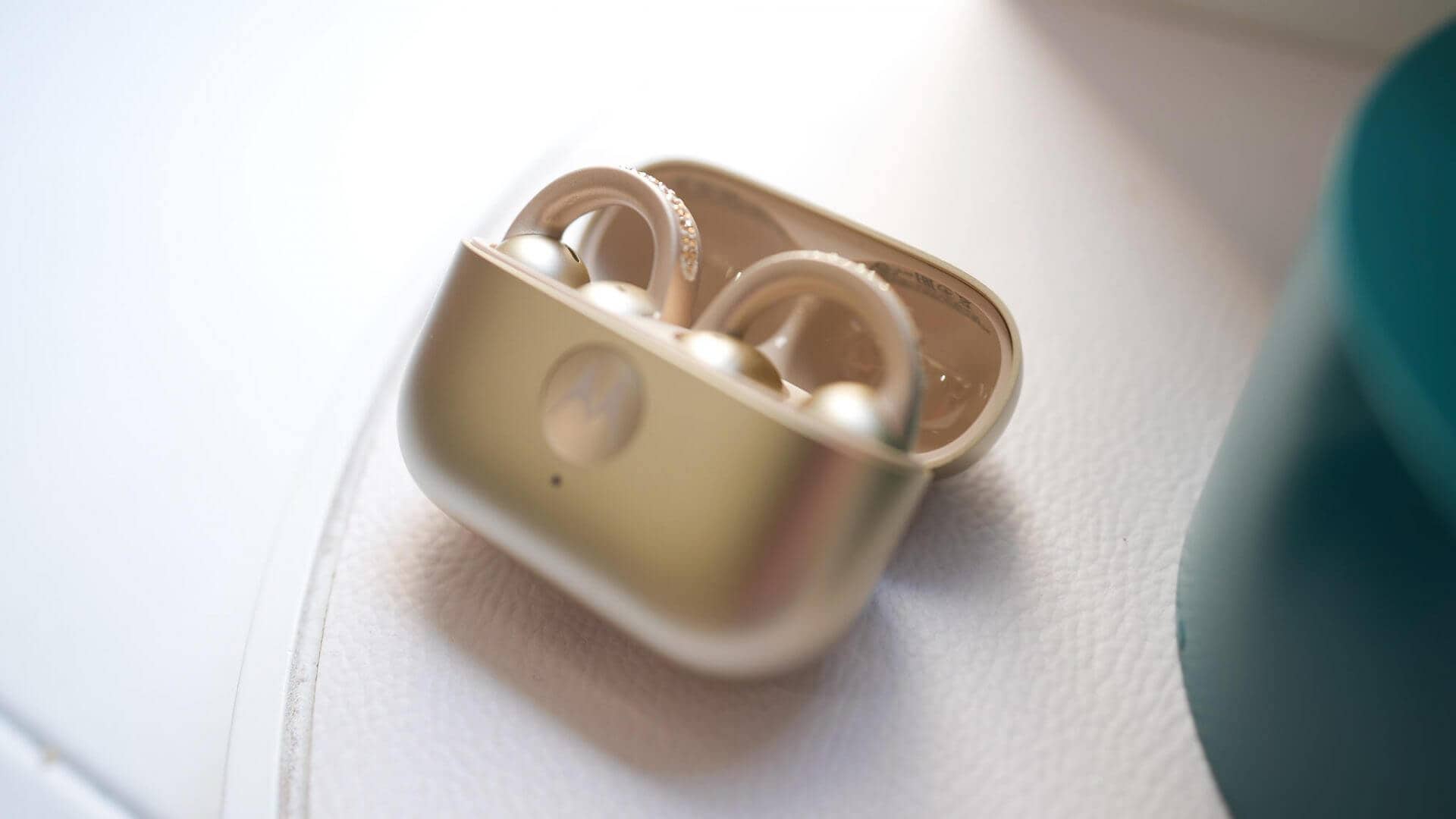 Moto Buds Loop earbuds close-up